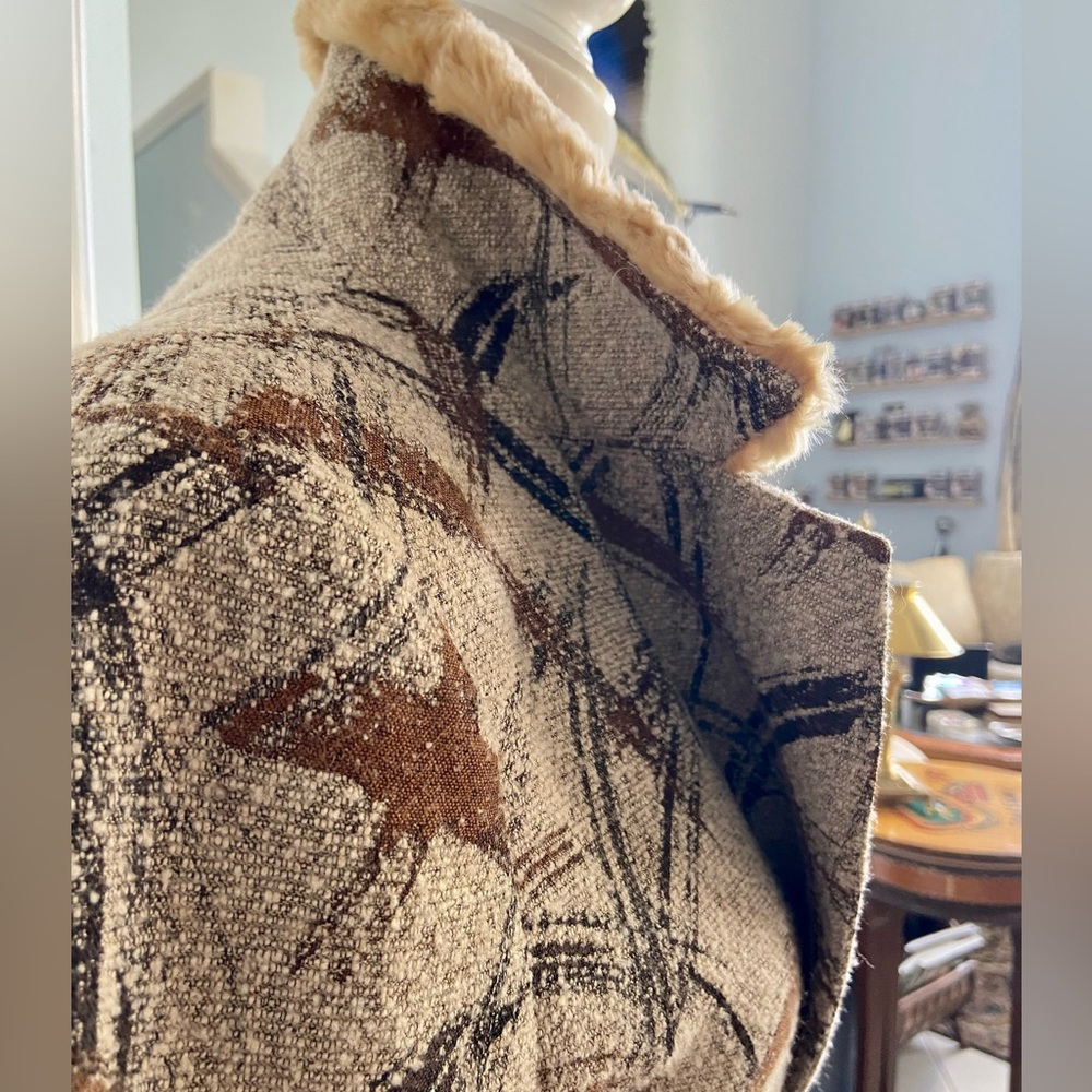 Bisou Bisou Michelle Bombat Midlength Coat with Faux Fur Collar. Size 6 - Picture 4 of 14